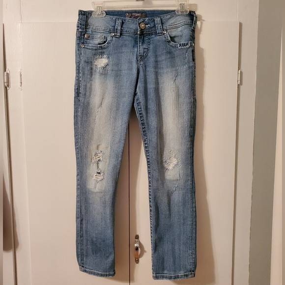 Women's Silver Jeans Distressed Suki Denim Capris - Picture 1 of 10